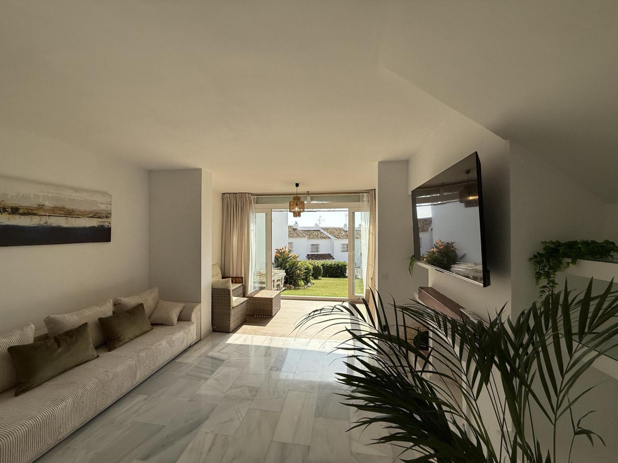 Stunning Chalet In Mijas-Costa Near Beach! Βίλα Εξωτερικό φωτογραφία